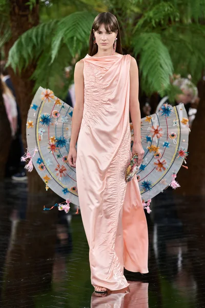 Look 30